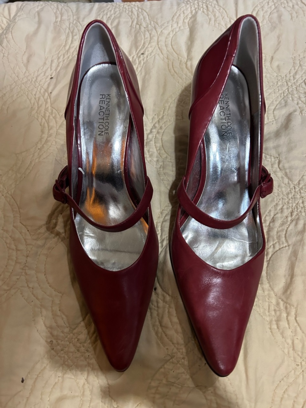 Kenneth Cole Reaction Women's Burgundy Pointed-Toe Mary Jane Heels